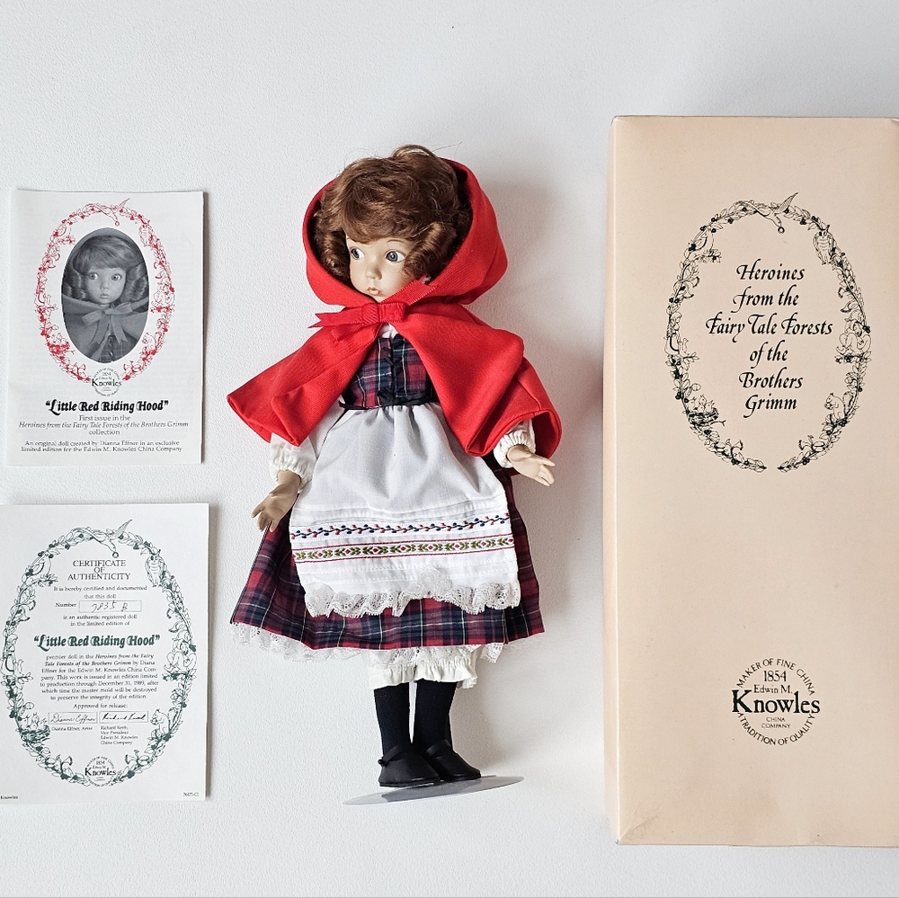 Vintage 1989 Knowles Little Red Riding Hood Doll Dianna Effner COA Box